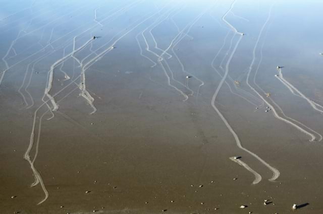 Põgenevate kivide jäljed