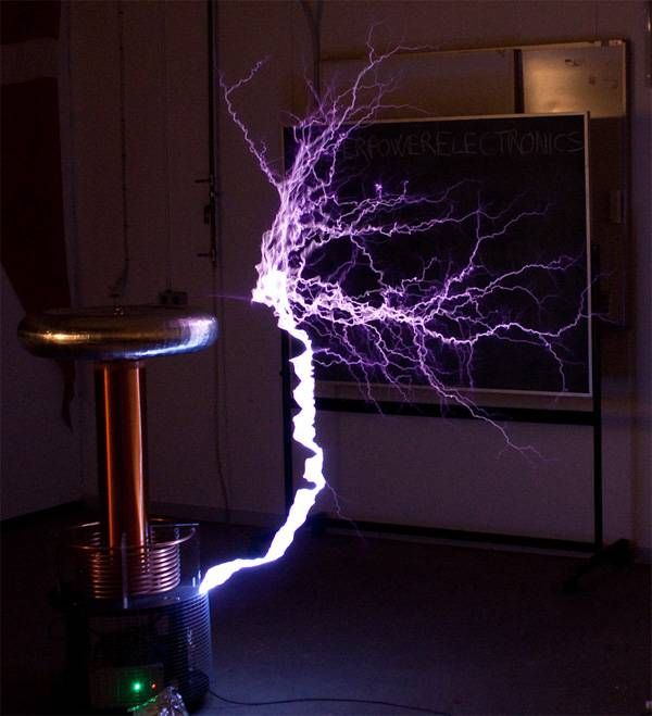 Tesla generaator