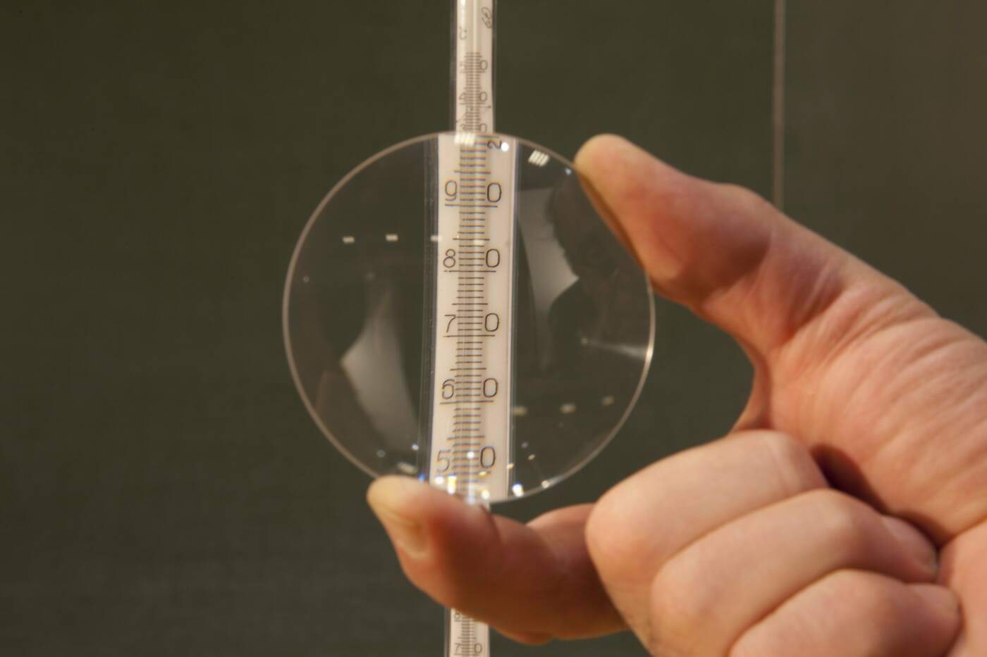 Termomeeter koondavas läätses