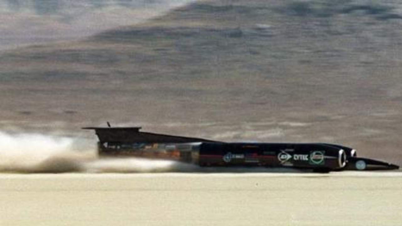 Thrust SSC sõidab