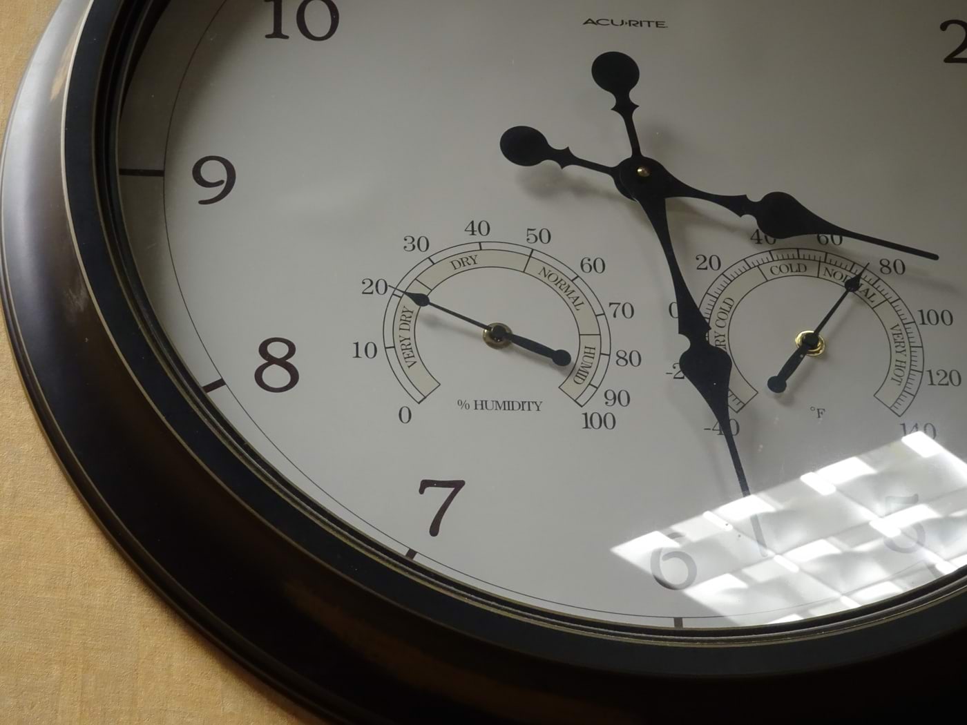 Madalat õhuniiskust näitav hügromeeter