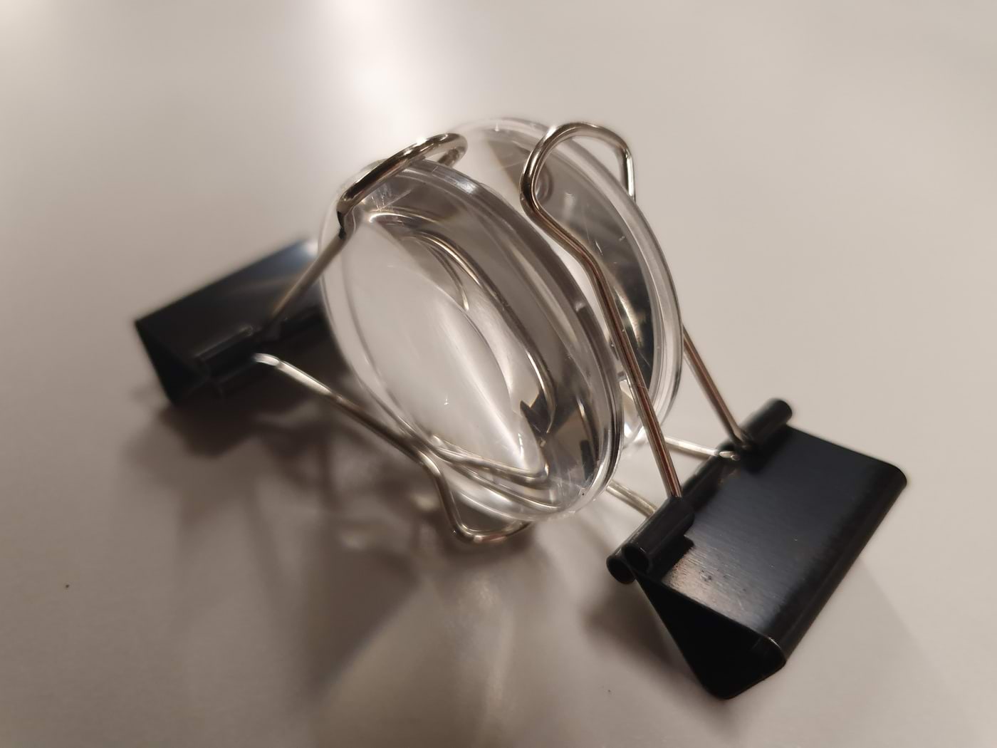 Kahest läätsest saab tugevama läätse