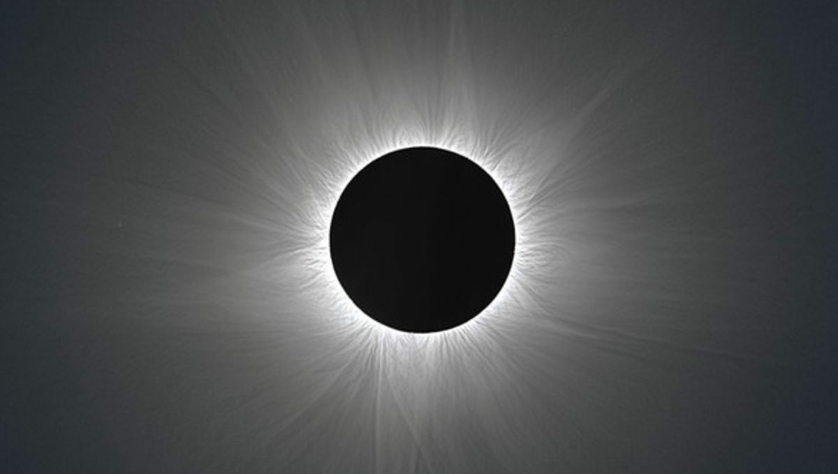 Päikese kroon päikesevarjutuse ajal