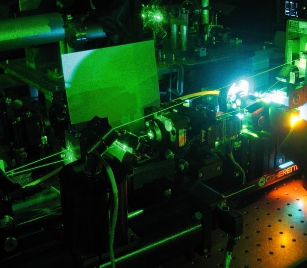 Laseroptiku töökoht