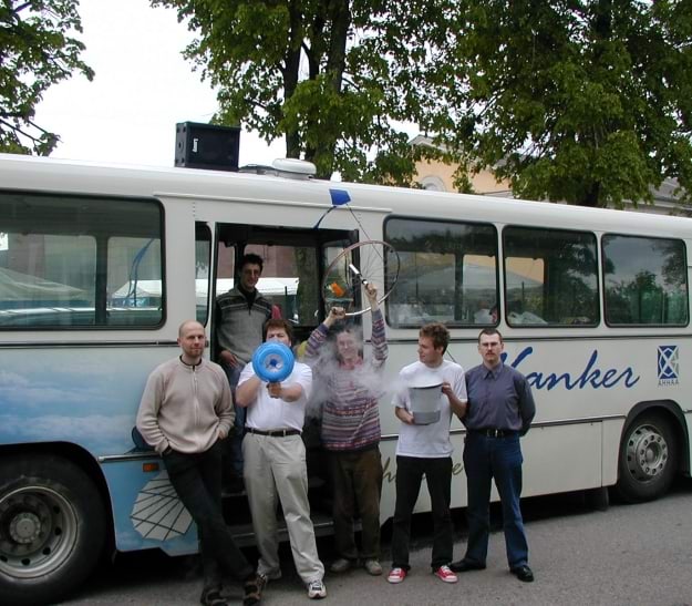 Teadusbussi Suur vanker ja meeskond