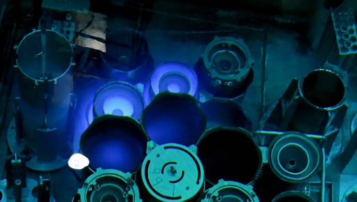 Kasutatud kütust hoitakse vees nii jahutamise kui ka varjestamise eesmärgil. Foto: Oak Ridge’i riiklik laboratoorium / Flickr