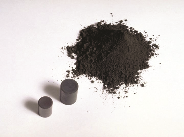 Kütusepelletid ja uraandioksiidi pulber. Allikas: World Nuclear Association