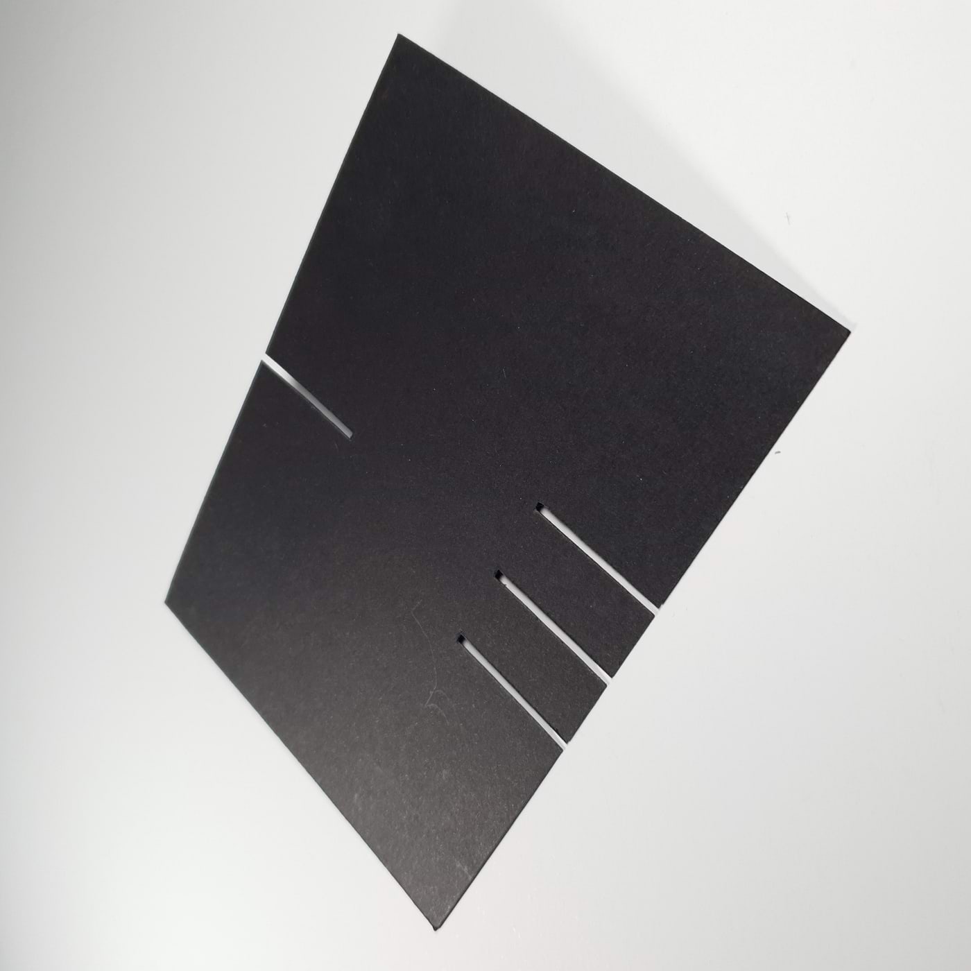 Ühe ja kolme pilu mask