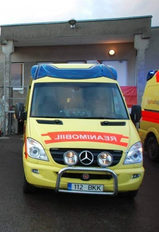 Kiirabiauto tagurpidi tekst