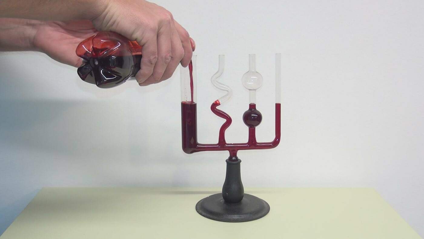 Liquid level in pipes of different shapes